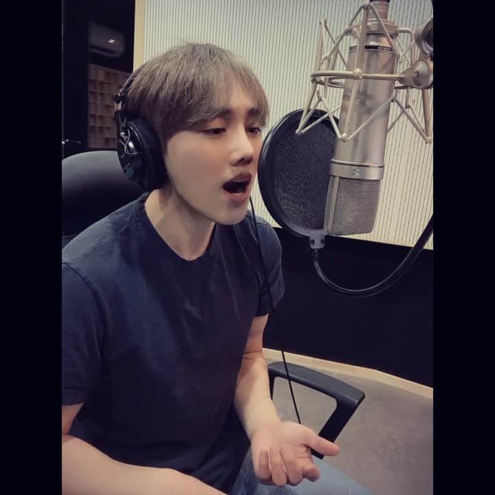 ジョンギュンのインスタグラム：「#노래 #백만년만에」
