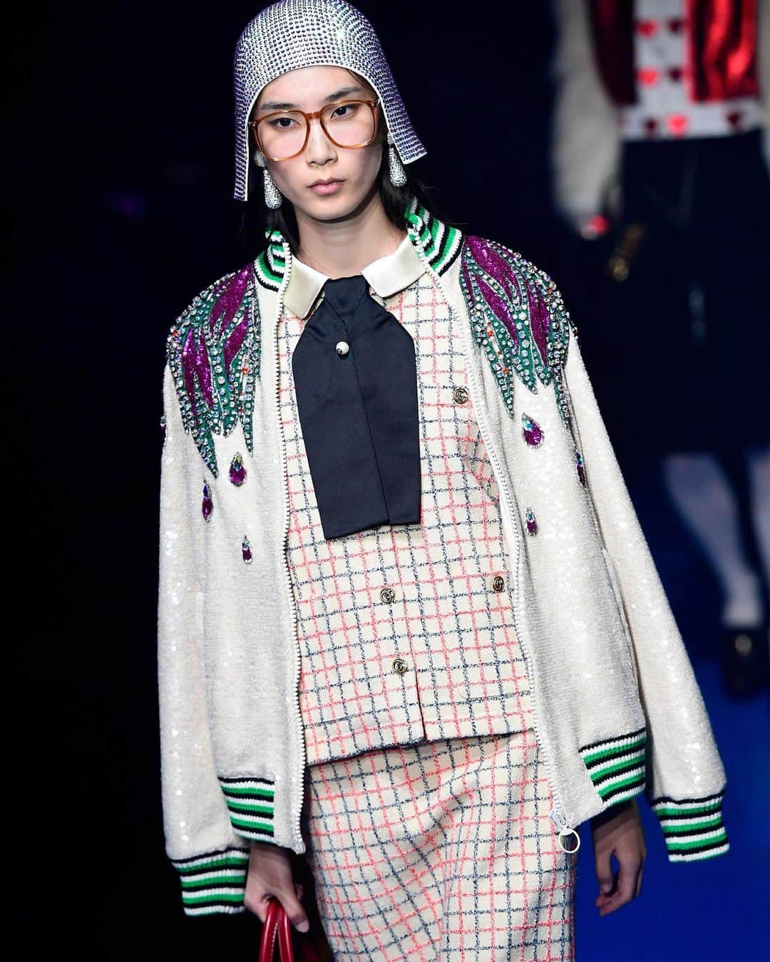 Fashion Weekのインスタグラム：「It's all @gucci 😉 In unison with their 12-hour livestream, Gucci dropped its Cruise 2021 lookbook, using their IRL design team as the models. The looks are accompanied by design notes from creative director @alessandro_michele. Check them out, along with the BTS video of the making of the #GucciEpilogue livestream on @gucci. ⁠⠀ ⁠⠀ Shown here, throwback looks from the @gucci September 2017 runway. Photos by @gettyimages」