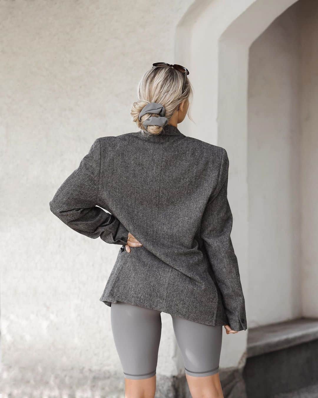 Anna Nyströmのインスタグラム：「sporty/business/casual」