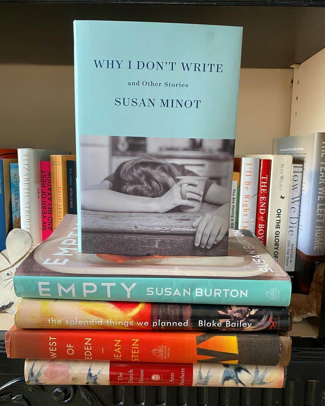 エイミー・セダリスさんのインスタグラム写真 - (エイミー・セダリスInstagram)「Next up - Why I Don’t Write by Susan Minot #hotoffthepress #whyidontwrite @sminot7 @aaknopf Empty by Susan Burton @randomhouse #empty @susanmasonburton  The Splendid things we planned by #blakebailey @w.w.norton」7月28日 6時09分 - amysedaris