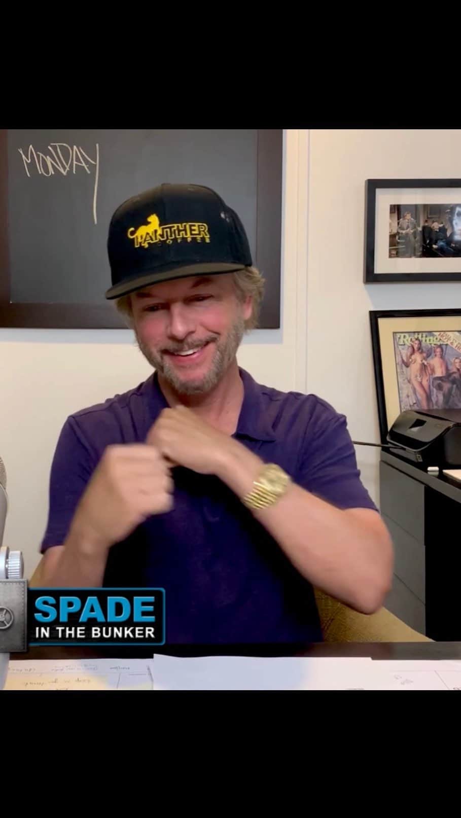 デヴィッド・スペードのインスタグラム：「I talk about #Extraction #TheOldGuard and Lego Joe Dirt drinks out of @smartcups」