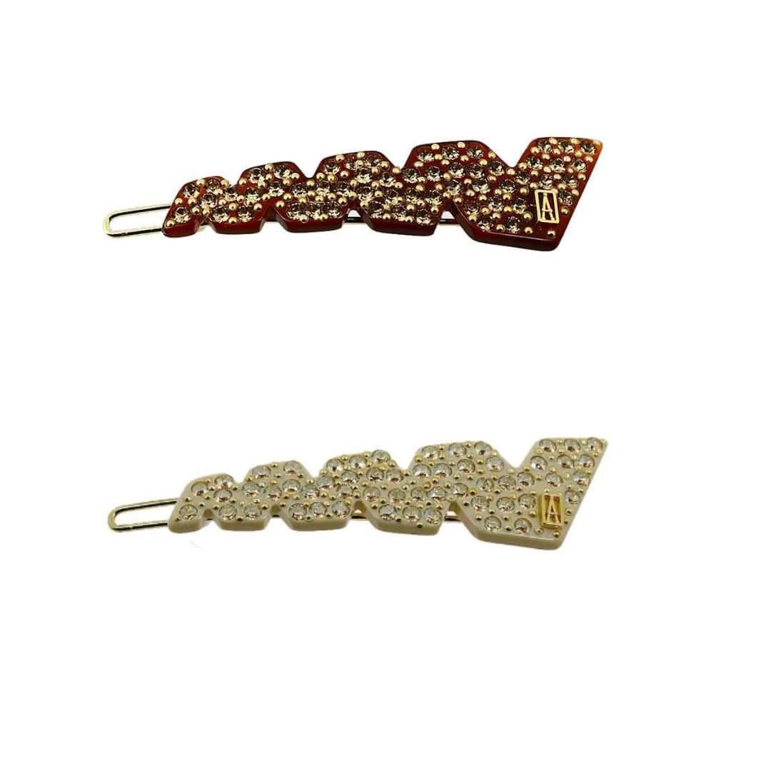 のインスタグラム：「Nossa presilha Raio, repleta de cristais Swarovski, entrou para nossa liquidação de inverno! A cada R$1200 em compras você escolhe uma delas de brinde!!! Acesse nosso site e confira!」