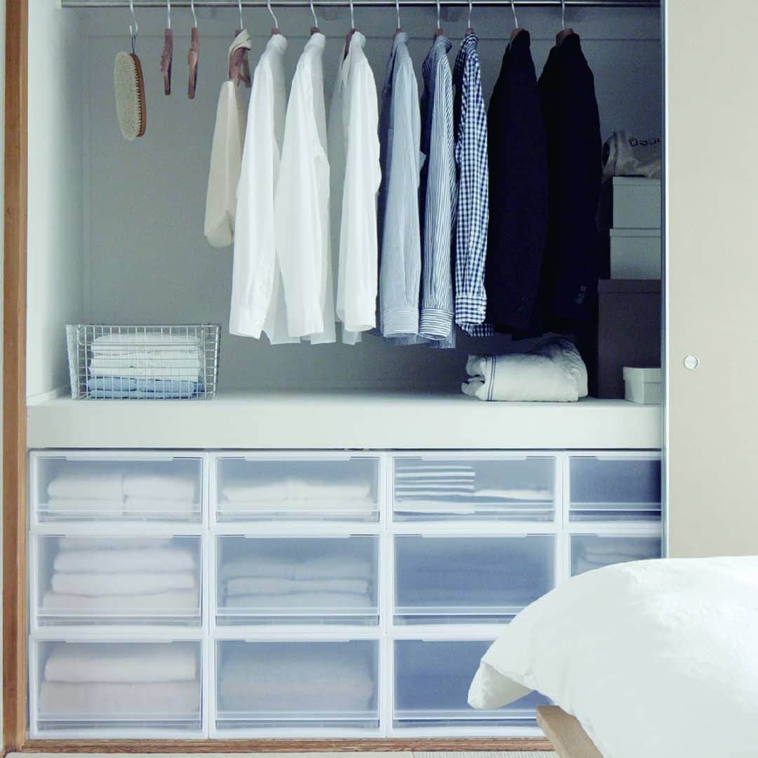 MUJI USAさんのインスタグラム写真 - (MUJI USAInstagram)「A place for everything.  Keep closets organized with PP Storage Drawers to find what you need, when you need it.  #muji #mujiusa #organization」7月28日 7時01分 - mujiusa