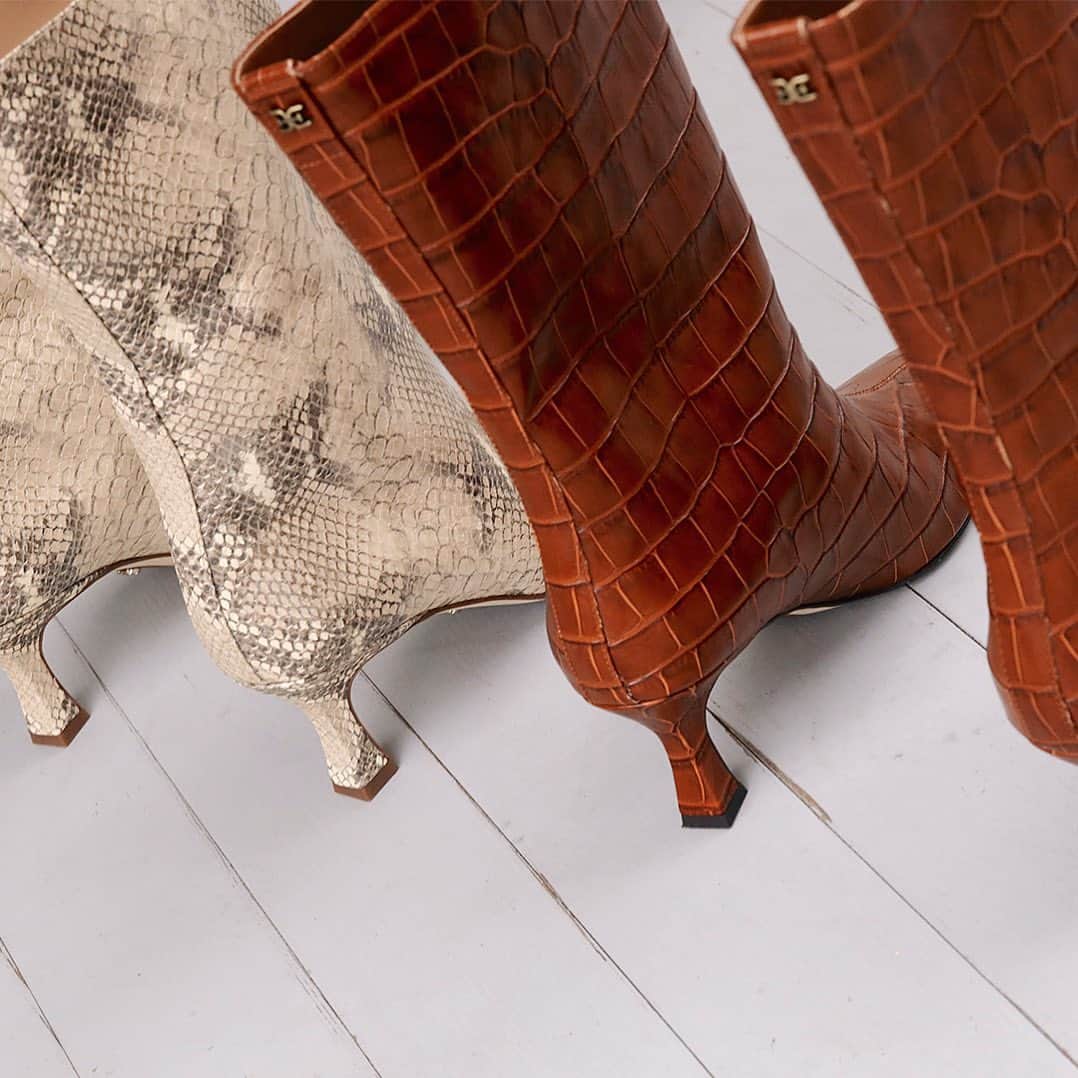 サムエデルマンのインスタグラム：「The Trend: Sculptural Heels.   FORCES OF NATURE, our pre-Fall 2020 collection.  Inspired by the essential elements of Earth, Air, Fire and Water. Fashion is our fifth element, core to our brand this season.  Available July 31.  Coming soon to Samedelman.com #SamEdelman #FORCESOFNATURE #PreFall2020」