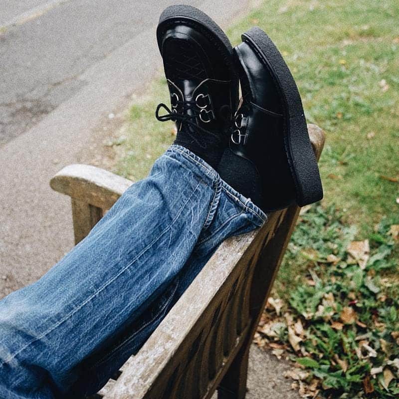 のインスタグラム：「A true original, Bingley differs from Dace by having plain quarters. Offered in black leather, with embossed apron.  Immortalised by the late Malcolm McLaren. Goodyear welted V crepe sole: 24mm front, 36mm back.」