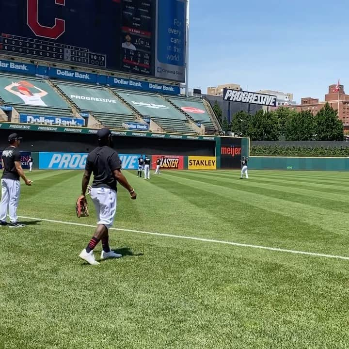 デライノ・デシールズ・ジュニアのインスタグラム：「🕺🏽🕺🏽🕺🏽 M O O D #gotribe」