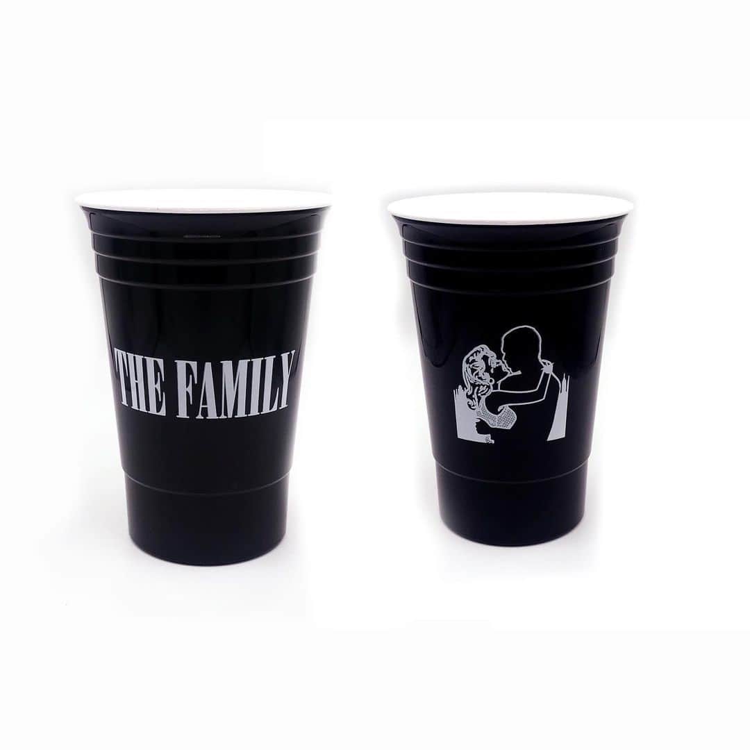 ファボラスのインスタグラム：「THE FAMILY SS3 Outline 4 CUP SET  AVAILABLE NOW‼️ at www.bloodsthicker.com   SHOP @bloodsthicker for all official FABOLOUS MERCH」
