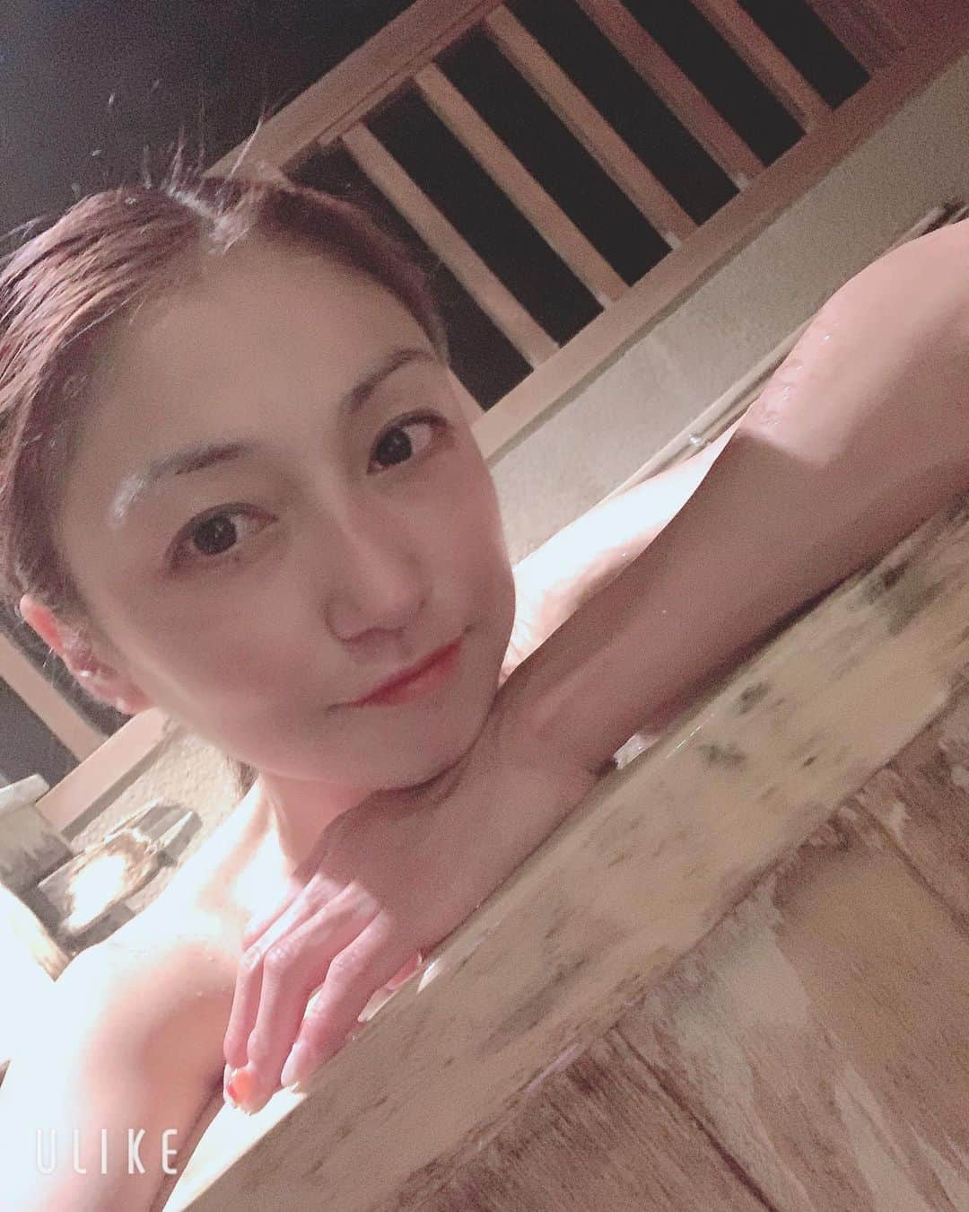 中川愛海さんのインスタグラム写真 - (中川愛海Instagram)「おはよう☀ 箱根に行った際の毎回恒例！個室露天風呂での私❣️ 朝風呂は最高！ @ami_nakagawa_  @ami_nakagawa_amyuran  #中川愛海 #個室露天風呂 #箱根旅行 #一日一回カンパイ」7月28日 9時08分 - ami_nakagawa_