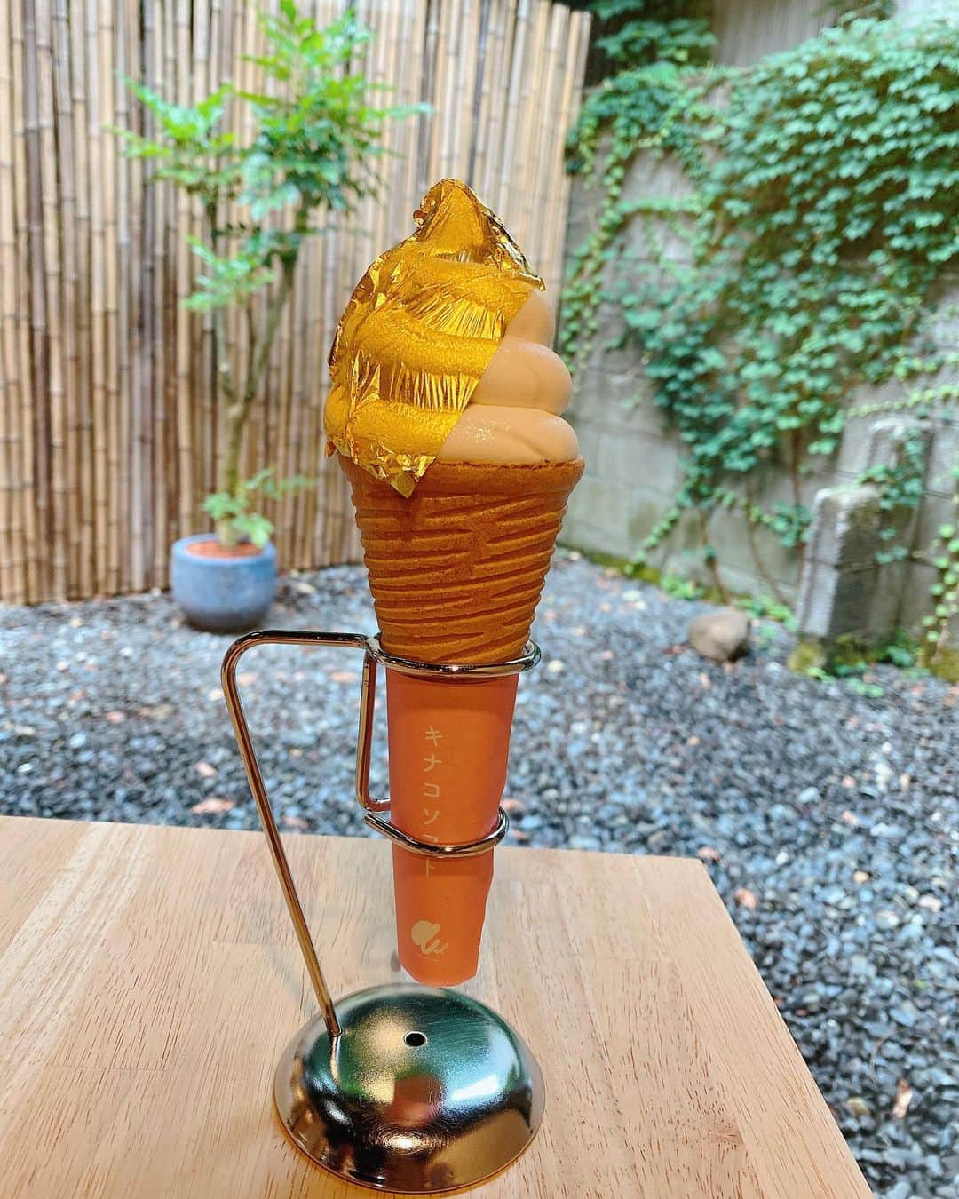 中村かなさんのインスタグラム写真 - (中村かなInstagram)「🍦♡🍺 ・ ・ ・ @andkanazawa  ・ ・ ・ ・ ・  ・ #andkanazawa  #金箔ソフト  #金箔　#和カフェ #和 #ひがし茶屋街  #インスタ映え #金沢　#金沢旅行  #金沢楽しすぎる　🥺 #金沢カフェ #金沢カフェ巡り #金沢観光  #ig_japan #igersjp #instagood #instalike #kanazawa #japanesefood #japaneseculture #japanesegirl #kanazawatrip #kanazawacity #kanazawacafe #instafood #instasweet #instapic #instalove」7月28日 9時13分 - k777pime