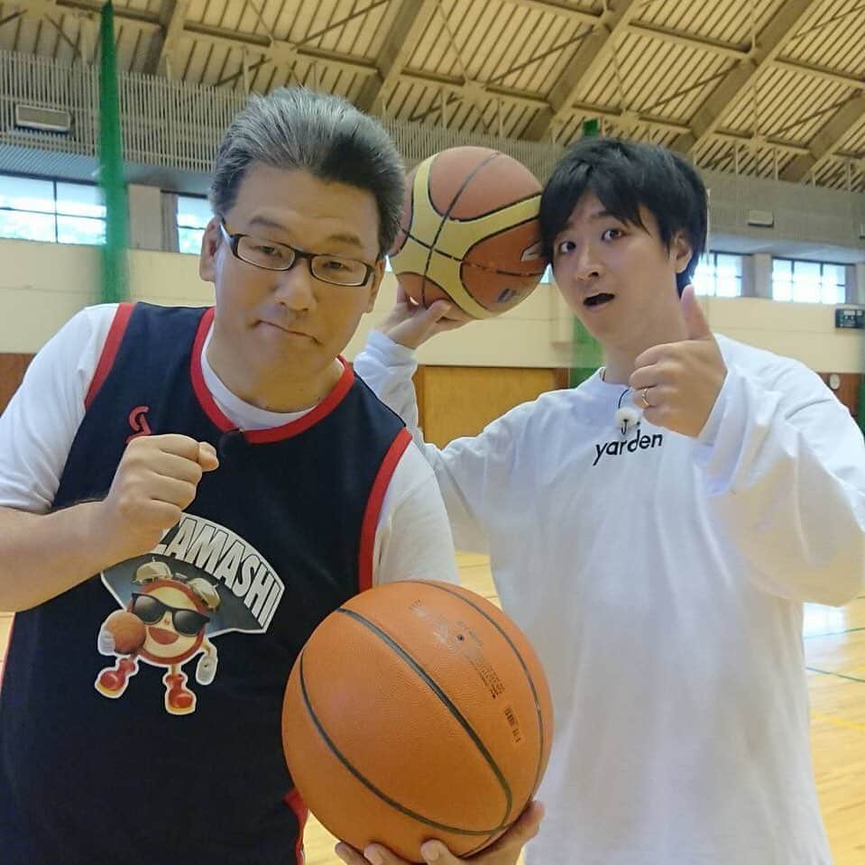 藤井弘輝(ふじいこうき) さんのインスタグラム写真 - (藤井弘輝(ふじいこうき) Instagram)「軽部さん、見事。。。！ #めざましテレビ #ハローチャレンジ #軽部さん #3ポイントに挑戦 #伝説の83球 #いやー #本当に #入ってよかった #両手打ち #シュートを決めた直後なので #なんとも言えぬドヤ顔 #いやこれはもうドヤ顔して良いです」7月28日 9時19分 - fujii_koki_cx