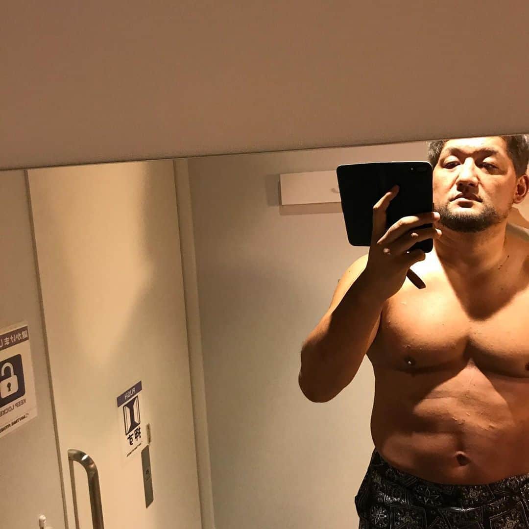 石川修司のインスタグラム：「練習再開。 世界タッグも9月にはチャンピオンカーニバルもあります。エントリーされなかったらどうしよう。。。」
