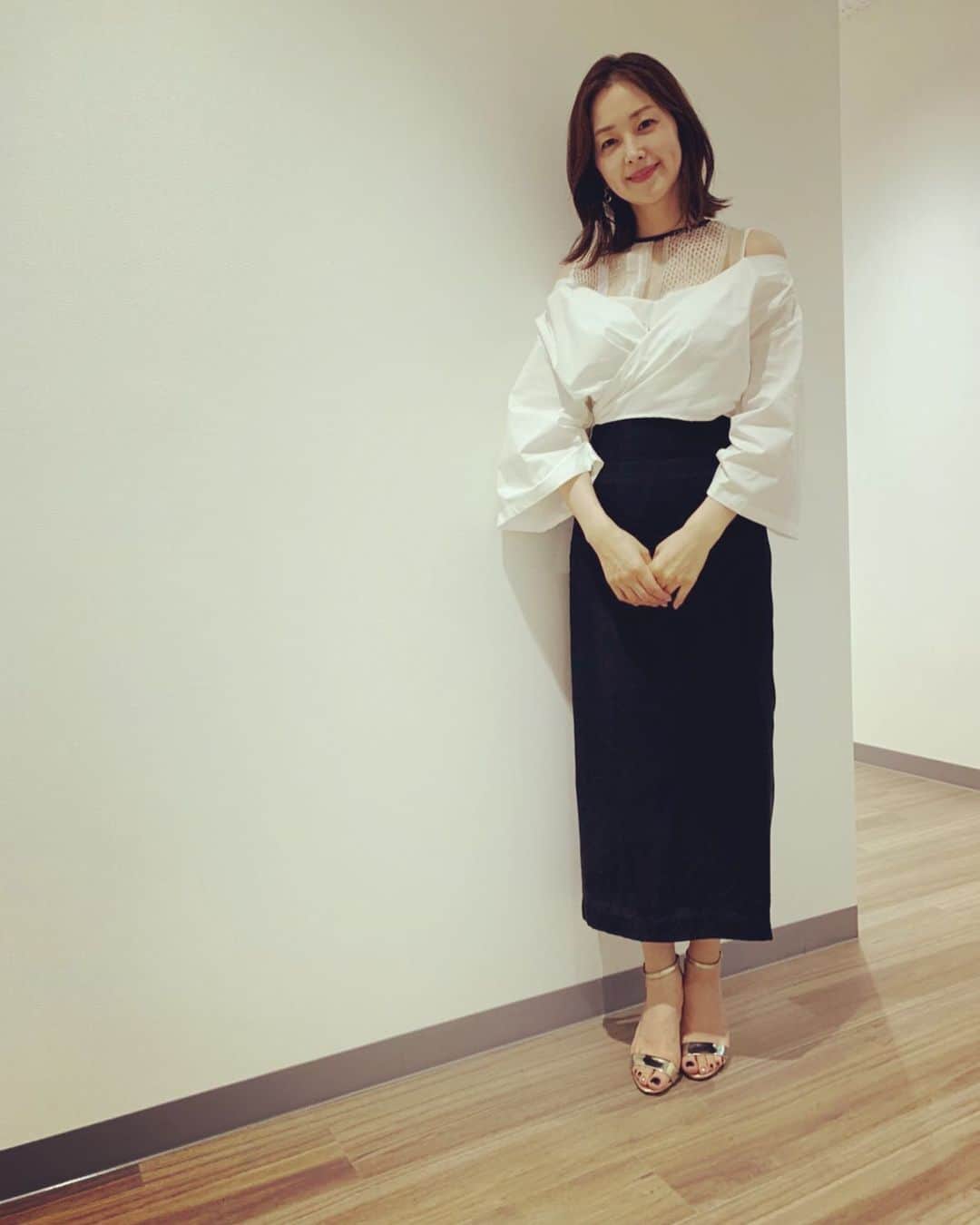 笛木優子のインスタグラム：「明日 夜21:45からテレ玉 貴島明日香さんMCの番組 MID TV 三週に渡り出演します。  良かったらみてください💕🙏🚙」