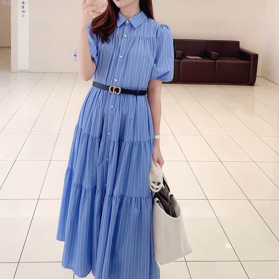 ハンナミのインスタグラム：「blue-💙 お気に入りシャツワンピースに ベルトを合わせてもかわいかった♡  再予約販売は一部のみとなりますが、 明日21:00-決定しました💪🏻✨」