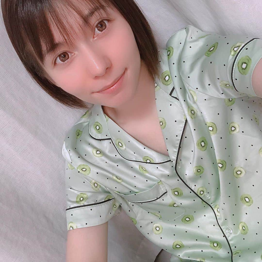 リンさんのインスタグラム写真 - (リンInstagram)「🥝 #gu #パジャマ」7月28日 21時32分 - lynn.06.01