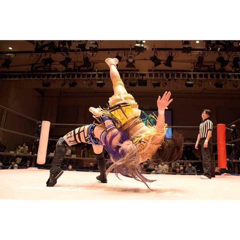 らくさんのインスタグラム写真 - (らくInstagram)「#プロレス #プロレスラー #アイドル #後楽園 #東京 #後楽園ホール #聖地 #試合 #yellow #japan」7月28日 21時33分 - raku_uugp