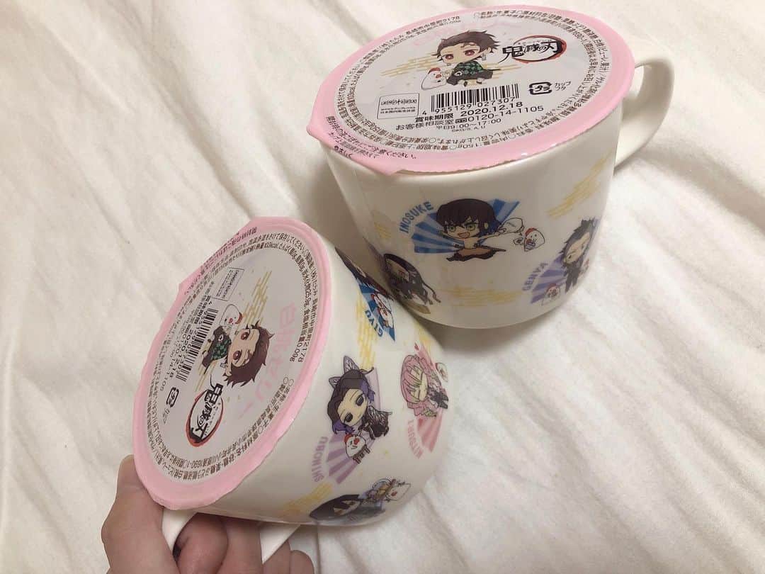 中野みやびのインスタグラム：「かわいい  #鬼滅の刃 #ローソン #lawson #コンビニ #桃 #ゼリー #鬼滅の刃が好きすぎる #kimetsunoyaiba #コラボ #白桃ゼリー #カップ #cute #甘露寺蜜璃 #胡蝶しのぶ #竈門炭治郎 #竈門禰豆子 #冨岡義勇 #推しが尊い #推しのいる生活 #大好き #wawawa #みやび」