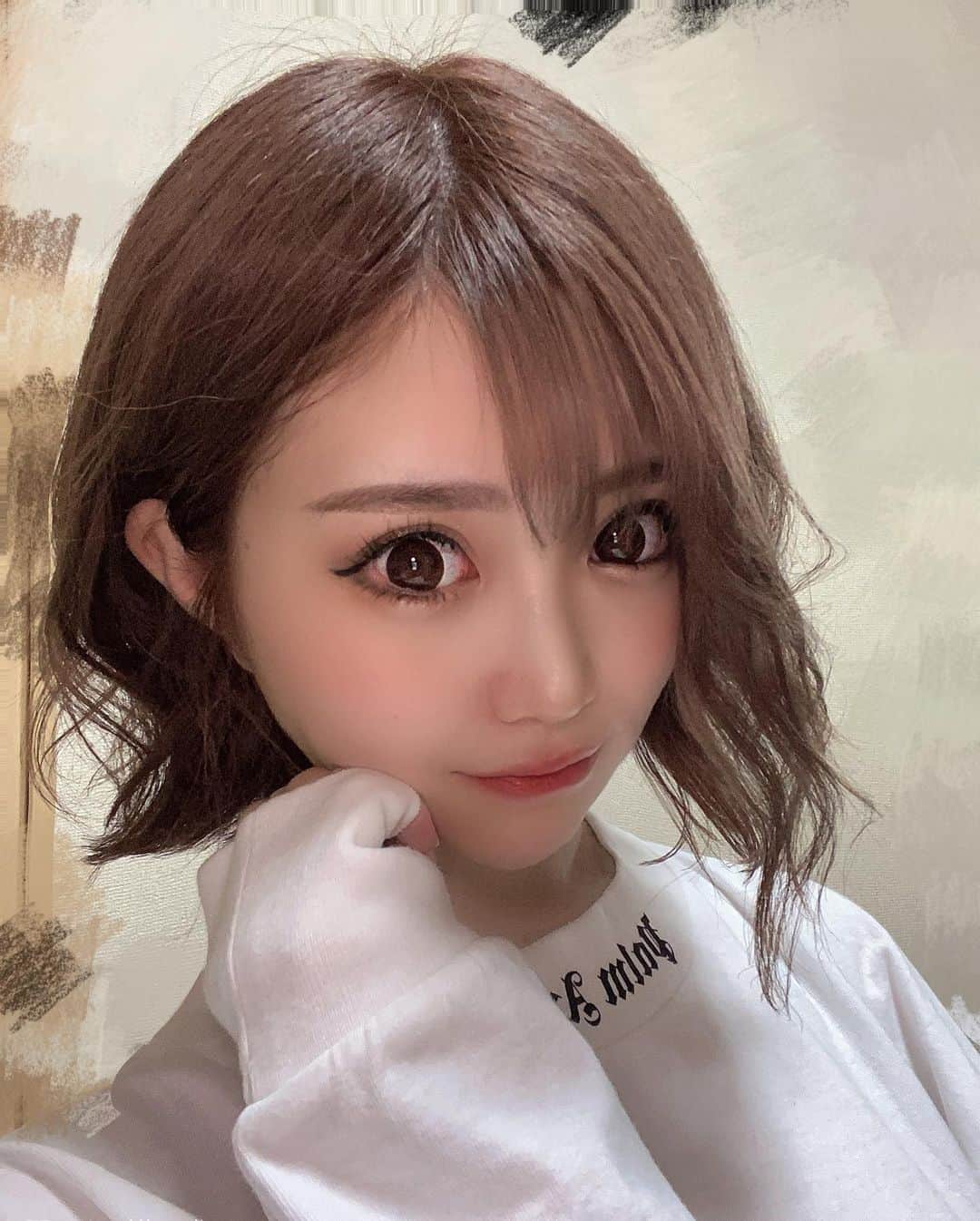 のインスタグラム：「髪短くしてきた🥺💓  ブログも書いたからみてね😉 . . .  #ナイツネット #ブログ #書いた  #愛知 #名古屋 #名駅 #錦三丁目 #錦 #錦3 #キャバクラ #キャバ嬢 #テラスハウス #terracehouse #イベント #歌舞伎町 #北新地 #ミナミ #祇園 #中洲 #すすきの」