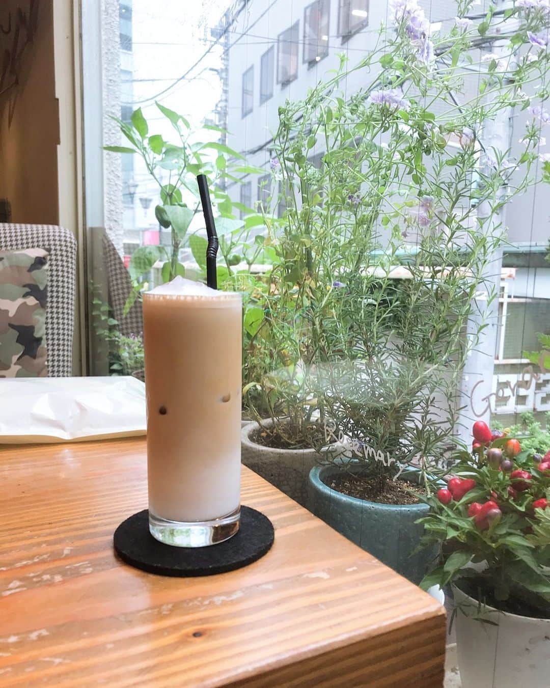 藤木由貴さんのインスタグラム写真 - (藤木由貴Instagram)「好きだったお店が、久々に行ったら無くなっていて。 ちょっとへこんだけど、また新たに開拓しました。落ち着くしお店の方も素敵だった🌼　まだどこかは教えなーい、(分かってしまったら仕方ないけど) 一人の時間が必要な時もある。 . #cafe #cappuccino」7月28日 21時57分 - yuki.grm