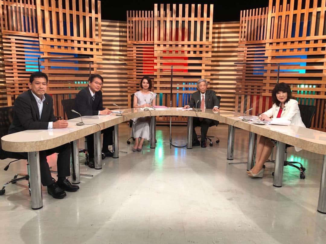 長妻昭のインスタグラム：「ピーク時にベットが足りなくならないように。この一心で取り組んでいます。」