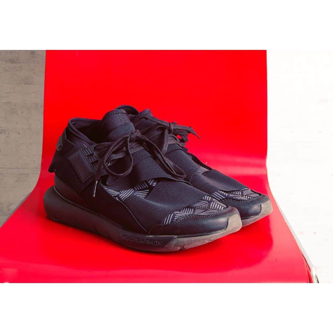 playfulさんのインスタグラム写真 - (playfulInstagram)「recommend item:Y-3 QASAカーサ　デジタルプリントスニーカー/¥21,780  https://www.playful-dc.com/products/details86275.html  #撮影 #古着 #ユーズド #DCブランド #モデル撮影 #ワイズフォーメン#ヨウジヤマモト#ワイズ #ヨウジヤマモトプールオム #ワイスリー#カーサ#商品撮影 #広告写真#yohjiyamamoto #yohjiyamamotopourhomme #yohjiyamamotofemme #yohjiyamamotonoir #yohjiyamamotojapan  #yyph #ys #y3 #qasa #ysformen #yohjiyamamotosecond #モード系 #ファッション好きな人と繋がりたい#playful #プレイフル」7月28日 13時12分 - playful_dc