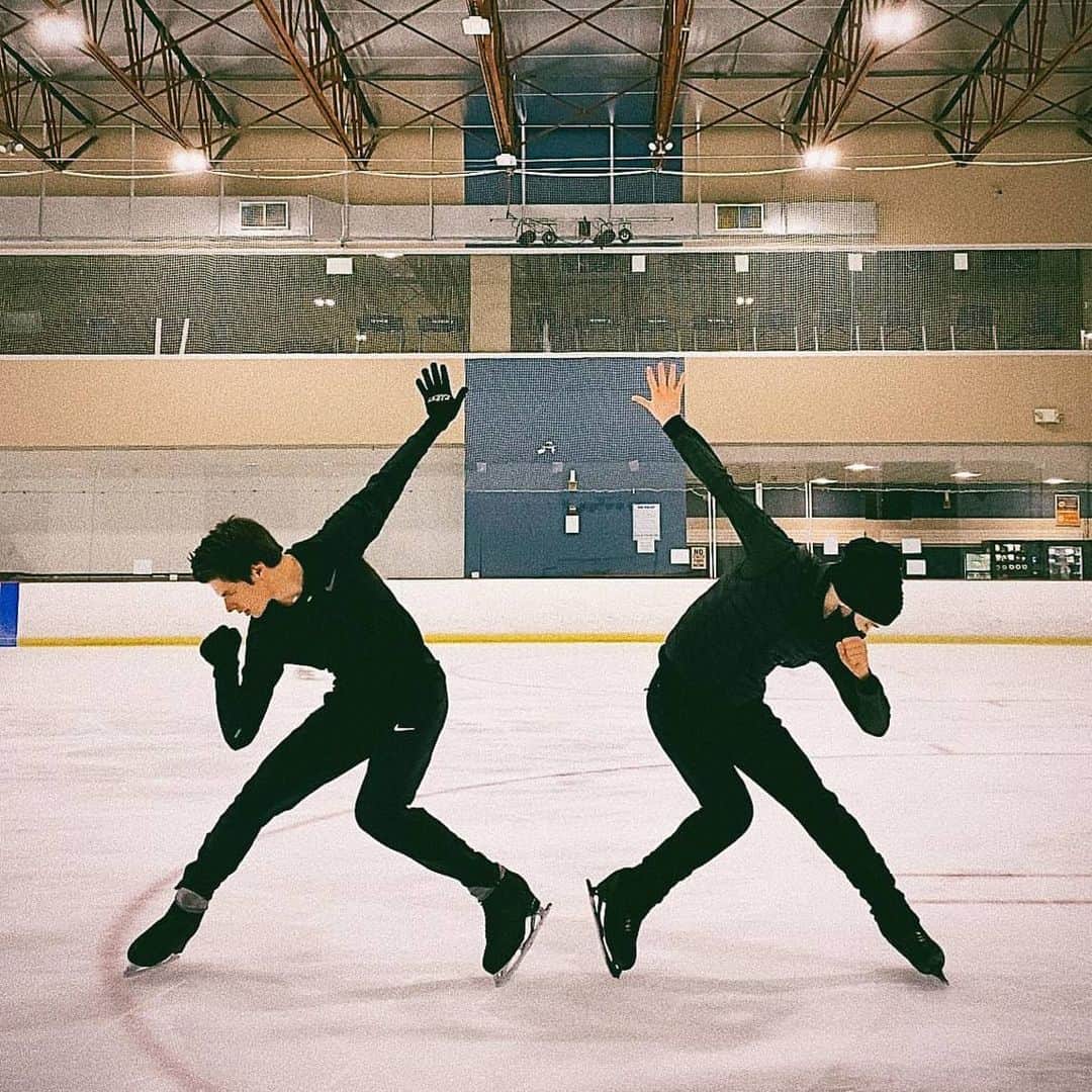 ヤロスラフ・パニオットのインスタグラム：「2020-21 FREE SKATE Tribute to "The King of Rock n Roll" Choreography by @mishage8   #elvis #elvispresley #heartbreakhotel #canthelpfallinginlove #hounddog #medley #figureskating #iceskating」