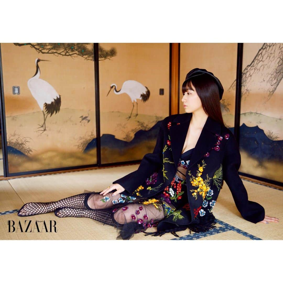 木村心美さんのインスタグラム写真 - (木村心美Instagram)「Thank you @harpersbazaarhk  for having me, for the cover of @harpersbazaarhk ‘s August issue!!!!! @harpersbazaarhk さんの8月号の表紙をさせて頂きました、ありがとうございます！🤍💜🥰 ・ 📸by @jimmymingshum  💄&💇🏻‍♀️by @kominehi  👕by @yoshi_miyamasu  Editor @kwongbobo  Wardrobe @Dior @harpersbazaarhk  ・ Lots of Love. 🤍」7月28日 13時58分 - cocomi_553_official