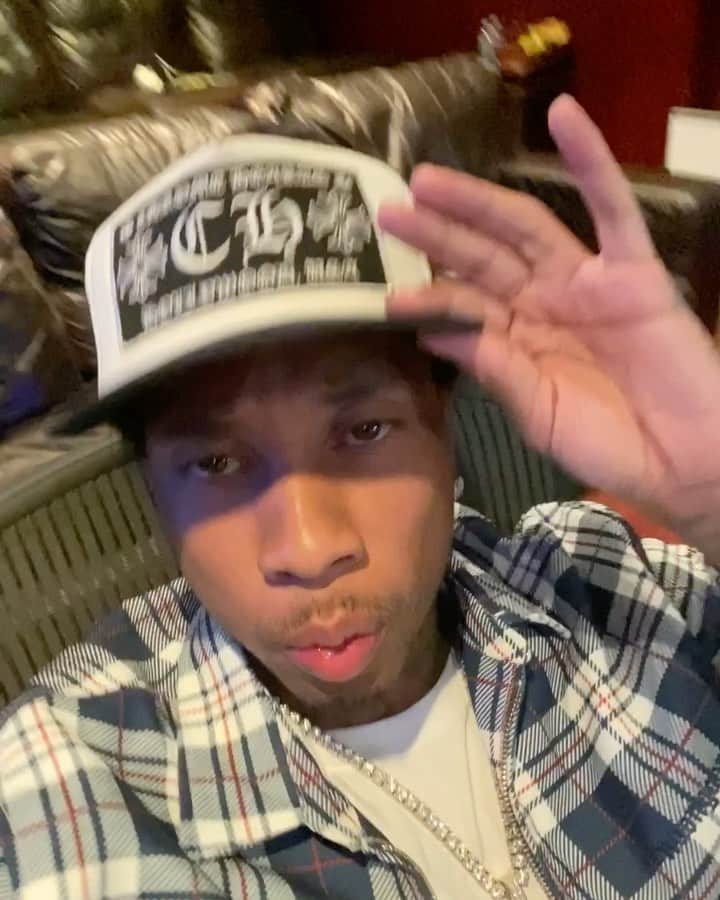 のインスタグラム：「Just recorded this. Who should I put on it?! TAG THEM  🔥🔥🔥🔥🔥🔥🔥🔥🔥🔥🔥🔥🔥🔥🔥🔥🔥🔥」