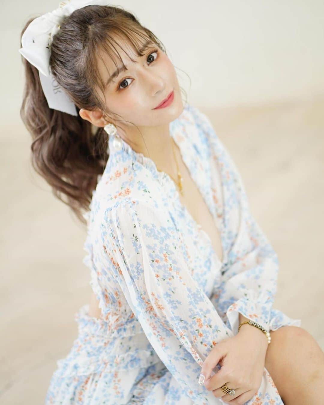 ERENAのインスタグラム：「📸 . . 8月3と4に ランスでお誕生日します🥺💕 よかったらお店に来て お祝いしてくれたら 嬉しいです🥺🥺♥️ . . お花も待ってます♥️♥️ Biotop💐でお願いします🥺💕」