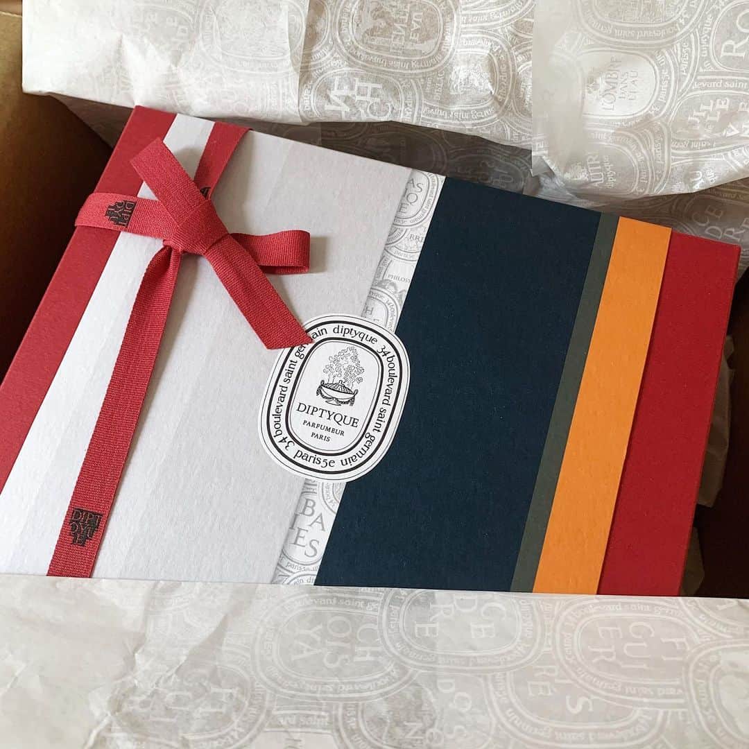 のインスタグラム：「😍😍😍  #diptyque」