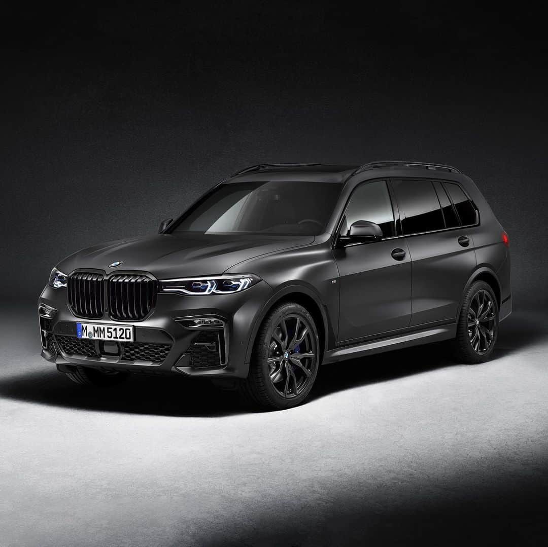 HYPEBEASTさんのインスタグラム写真 - (HYPEBEASTInstagram)「@hypebeastcarclub: @bmw has updated its X7 SUV with a sleek limited edition painted in Dark Shadow. Available in both a six or seven-seater configuration, the car comes exclusively with the automaker’s Frozen Arctic Grey metallic finish, the first time this shade has ever been used in the X series. In terms of power, it carries a 4.4-liter twin-turbocharged V8 that’s capable of pushing out 523 horsepower and 553 pound-feet of torque. Price for the new X7 limited edition starts at $120,490 USD. ⁠⠀ Photo: BMW」7月28日 15時32分 - hypebeast