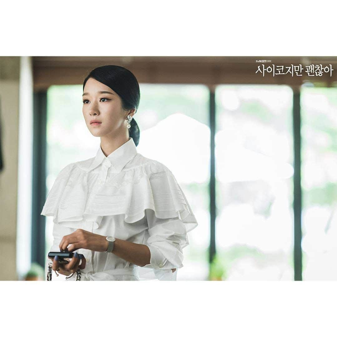 tvN DRAMA【韓国】さんのインスタグラム写真 - (tvN DRAMA【韓国】Instagram)「가족사진이랬지 시상식이라고 안 했잖아요,, ⠀ 매주 [토일] 밤 9시 방송 #tvN #토일드라마 #사이코지만괜찮아 #김수현 #서예지 #오정세 #박규영」7月28日 16時00分 - tvn_drama