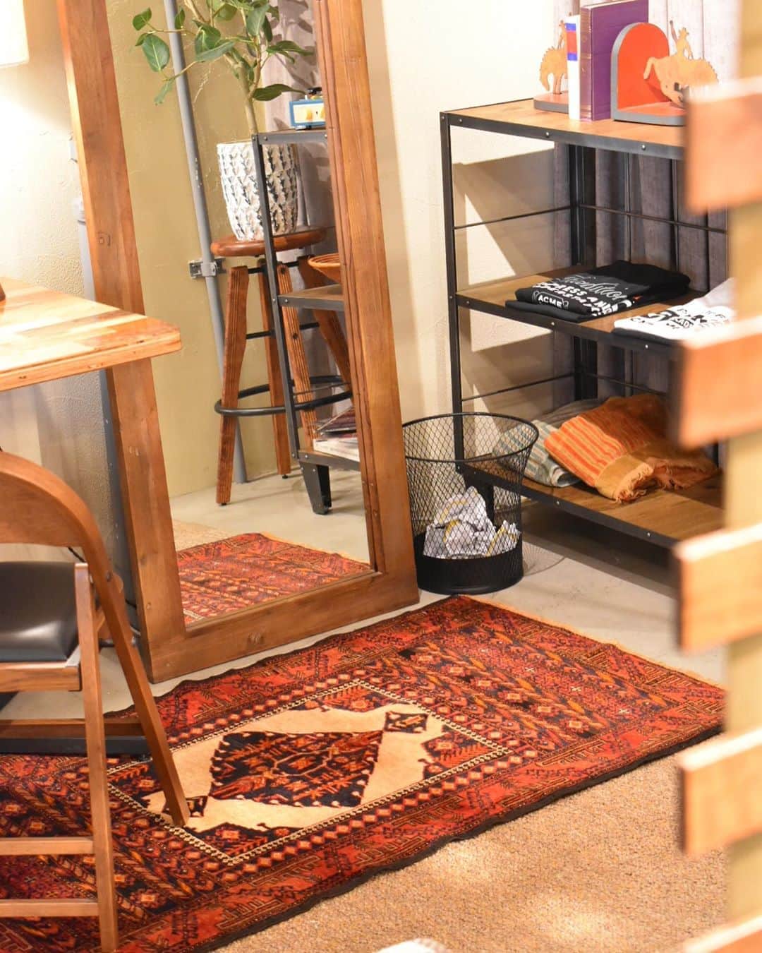 のインスタグラム：「TRIBAL RUG 7/23〜8/23 at.HORIE  #acmefurniture  #tribalrug」