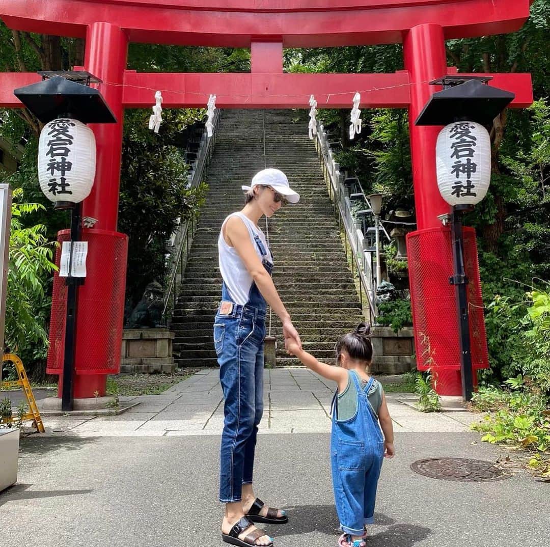 &mのインスタグラム：「パン君と志村園長 ⠉̮⃝︎︎ #1y10m」