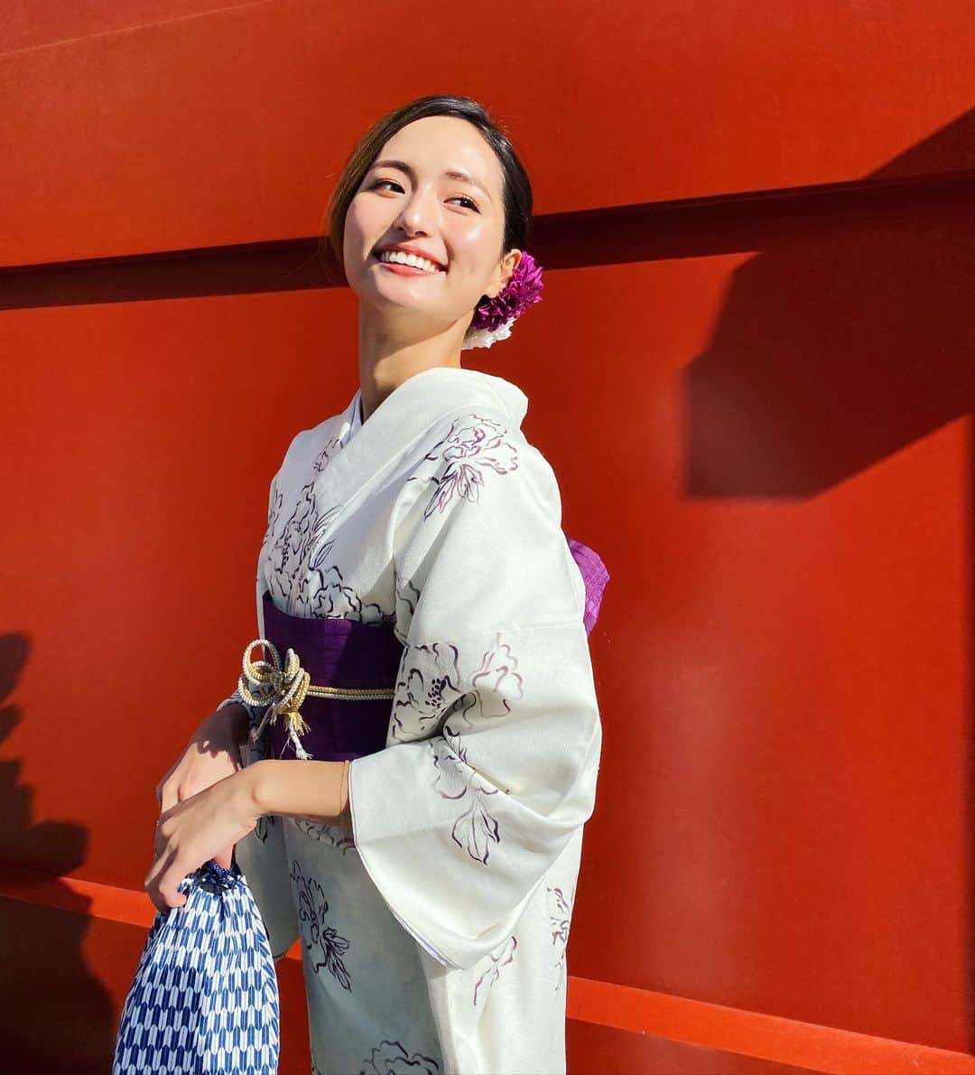 山賀琴子さんのインスタグラム写真 - (山賀琴子Instagram)「着物とか浴衣とか着たいね👘 今年は夏祭りや花火大会に行く予定も ないけど、何もない日に着ちゃおうかな😎✨  #kimono#japan#Tokyo」7月28日 22時23分 - kotokoyamaga