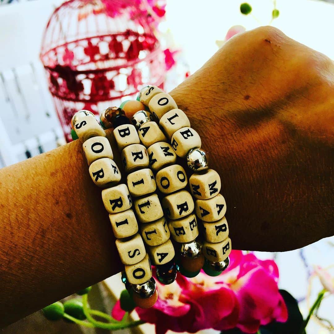 メイデンアートのインスタグラム：「Love, smile, beach, summer ♥️ in Italian : Amore, sorriso, sole e mare 💖😉☀️ . Shop link in bio 🍀 .  #italianjewelry #fashiontrends #maidenart #jewelry #jewelrydesigner #jewelrygram #jewelryforsale #jewelrylover #fashion #fashionblogger #fashionart #fashionista #fashionbloggers #fashionblog #shoplocal #shophandmade #artisan #handcrafted #handcraftedjewelry #madeintaly #milano #milanfashion」