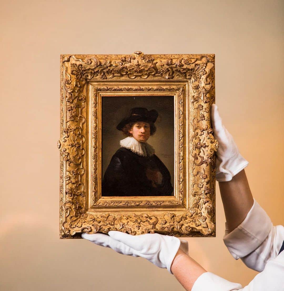 サザビーズさんのインスタグラム写真 (サザビーズInstagram)「Join us TONIGHT as we stream the 