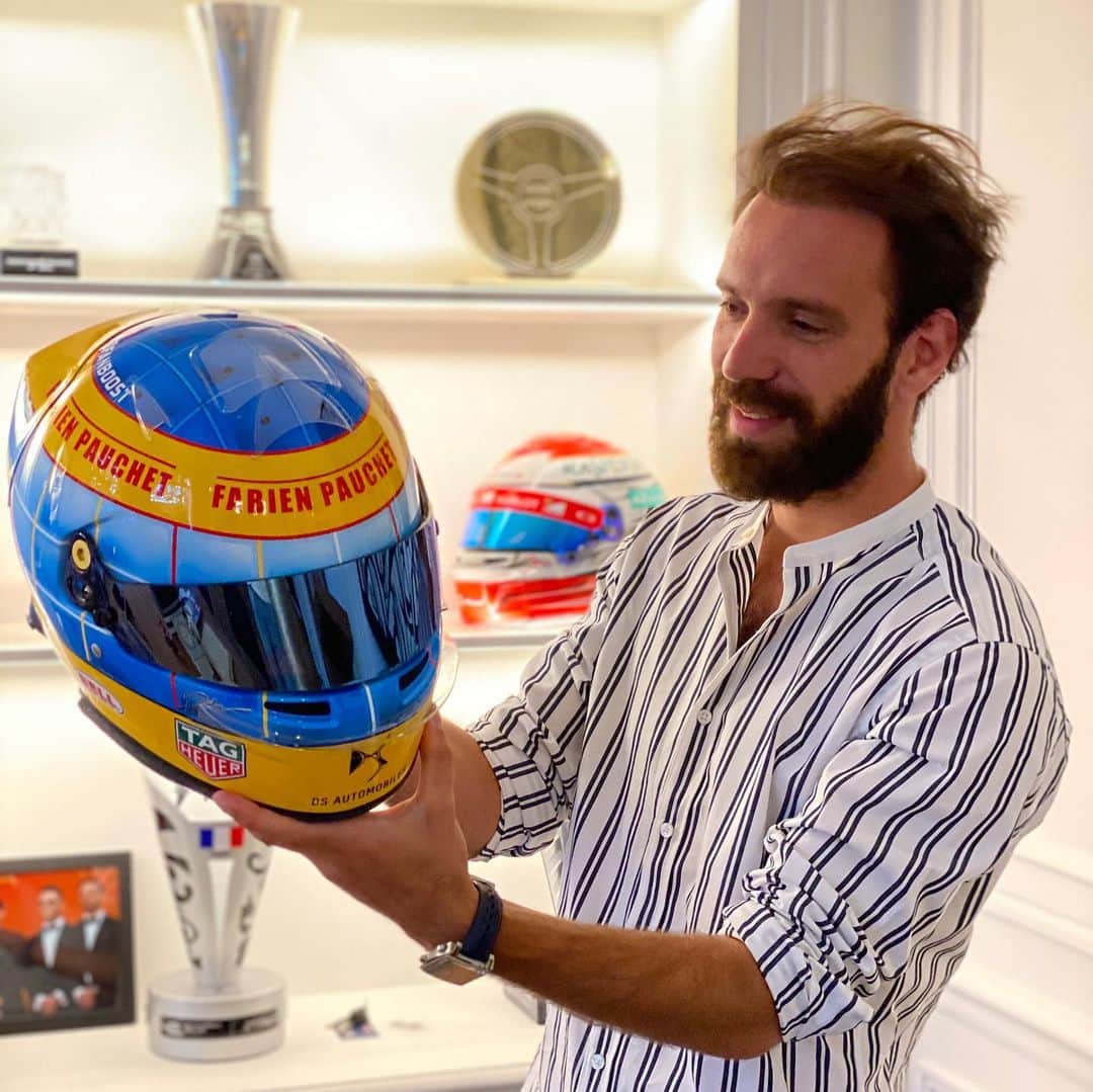 ジャン＝エリック・ベルニュのインスタグラム：「That will be my helmet for Berlin! I did this one in honour of one of the best karting racer that ever existed, Fabien Pauchet. My parents were taking care of him, were his manager, I grew up with him and he was my very first inspiration. It was also my first helmet as you can see :) A certain @fernandoalo_oficial would remember him from the European championship fights they had in Genk :) A true legend gone too soon ❤️ . .  Voilà mon casque pour Berlin. Fait en hommage à un des plus talentueux pilote de karting, Fabien Pauchet. Fabien était sous l’aile de mes parents quand ils avaient leur équipe de course, j’ai grandi avec lui et il était comme un grand frère. Ce design était aussi mon tout premier casque. Un certain Fernando A. se rappel sûrement de Fabien et leurs passe d’arme au championnat d’Europe à Genk :) une légende partie trop tôt ❤️  Merci @kspreportages pour ces photos」
