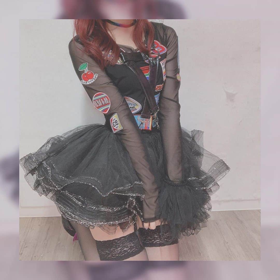 のインスタグラム：「☾⋆﻿ ﻿ ﻿ ﻿ LAVILITH﻿ ﻿ ﻿ ﻿ ﻿ ﻿ ﻿ ﻿ ﻿ ﻿ ﻿ ﻿ ﻿ #lavilith #duo #artist #singer #onlinelive #live #goth #streetstyle #black #selfies #popculture #オンラインライブ #ライブ配信 #衣装 #ニーハイ #ハーネス #チョーカー #🍒」