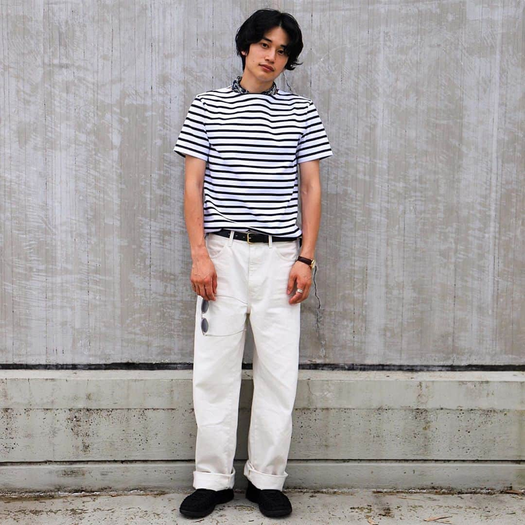 G.F.G.S.さんのインスタグラム写真 - (G.F.G.S.Instagram)「RE・PLAY boat-neck short sleeve border 16mm×8mm off white× black  men's model 171cm size2  再生ポリエステル糸を使用したG.F.G.S.の新たなオリジナルモデル RE・PLAY。 環境に配慮し、糸はペットボトル再生原料を100%使用しています。 オーガニックコットンとは異なる質感、シャープでストレッチの効いたスポーティな生地感です。 Tシャツよりも肉厚な生地で、夏でも厚めの生地がお好みの方へおすすめです。 生地はしっかりしてますが、速乾性がありお洗濯後の乾きも早いです◎  Material：100% RECYCLED POLYESTER  オーダーはこちらから https://www.gfgs.net/shop/replay/ . . . #gfgs #orderborder  #ボーダー #しましま #ボーダーシャツ  #新潟 #niigata  #オーダーメイド  #エシカル #サスティナブル #sdgs  #夏服 #夏ファッション #ワードローブ #summerfashion #カジュアルファッション #着画  #白パンツ  #お出かけ #休日コーデ #メンズファッション #メンズヘア #メンズコーデ #メンズスタイル #モノトーン #モノトーンコーデ」7月28日 17時22分 - gfgs