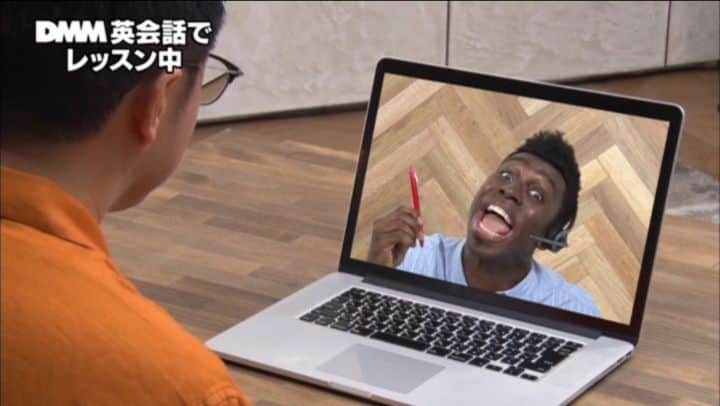 アイク・B・ヌワラのインスタグラム：「新CM放送中です！  #Commercial #DMM英会話 #おぎやはぎ #矢作兼 #超新塾 #アイクぬわら」
