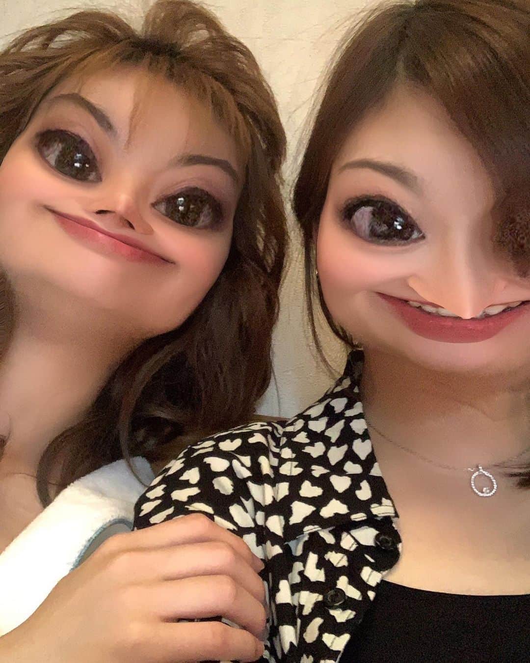 冨手麻妙さんのインスタグラム写真 - (冨手麻妙Instagram)「😂😂😂😂😂😂😂😂😂  #全裸監督 #thenakeddirector #ネトフリ #netflix #netflixseries #netflixoriginal #伊藤沙莉 #snowすごい」7月28日 17時43分 - amitomite