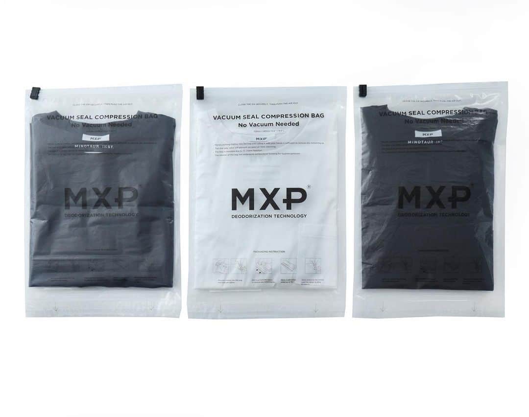 のインスタグラム：「. 【MINOTAUR INST. × MXP COLLABORATION ITEM】 MMT WIDE T-SHIRTS / MU10540M　　  オーガニックコットンとユーカリの木を原料に特殊加工をした「マキシフレッシュ®」という高機能糸をブレンドし編み立てたスムース素材は、このコラボレートTシャツだけのオリジナルです。消臭機能はもちろん、コットンが持つ吸湿性によりムレ感が少なく、また繊維が細いオーガニックコットンを選び、高い密度で編み立てているため適度なハリ感があることも特徴です。  ※TシャツはMINOTAUR INST.各店、MINOTAUR INST. オンラインストアのみの限定販売です  #mxp #臭わないを着る #機能素材 #消臭 #宇宙下着 #MTRMXP #minotaur_inst #minotaurinst #minotaur #ミノトールインスト #ミノトール」