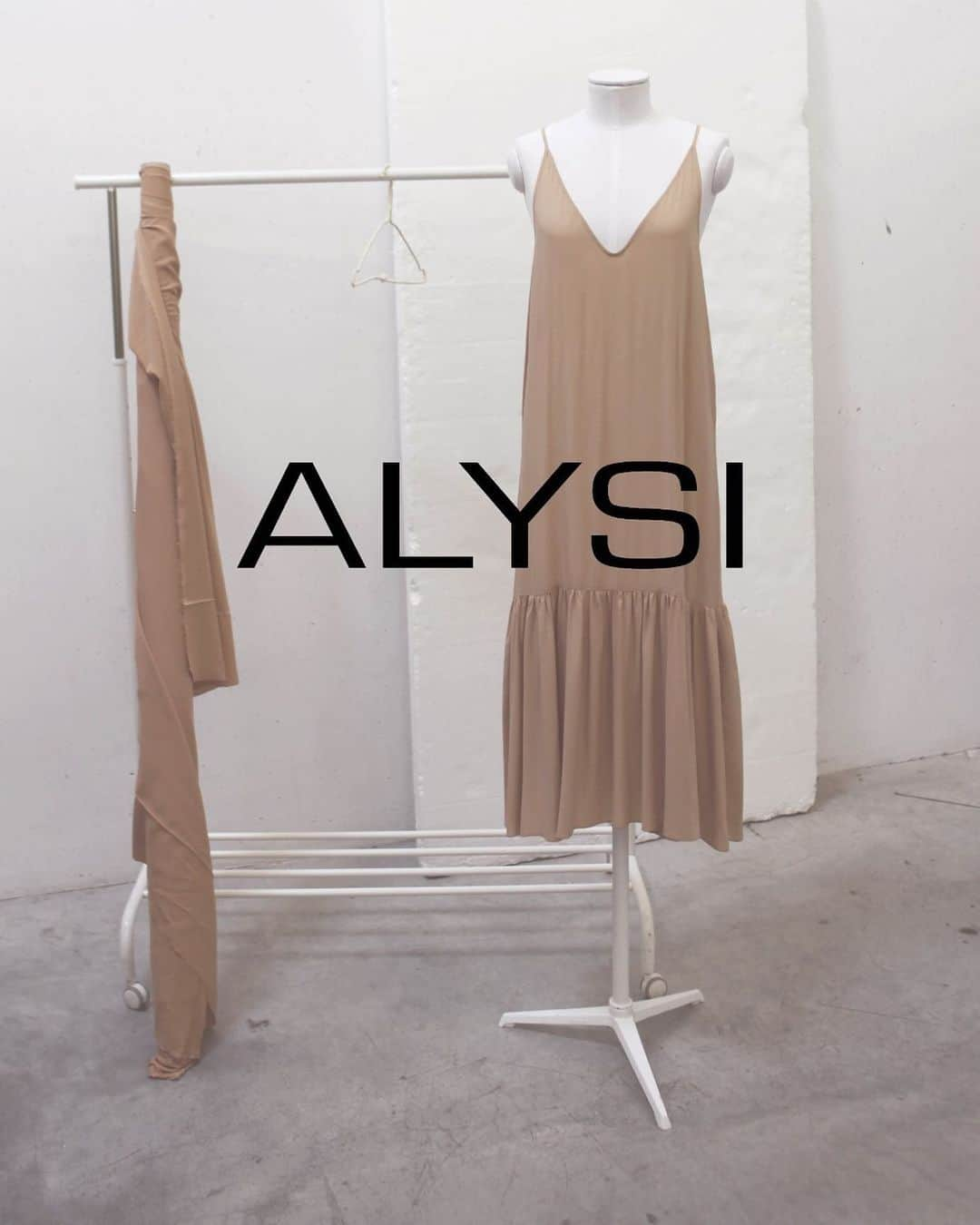 アリジさんのインスタグラム写真 - (アリジInstagram)「ALYSI  spring summer ‘21 *Chocolat collection [NEW ARRIVALS]  OUT TODAY  #alysi #ss21 #maincollection #outtoday」7月28日 18時11分 - alysiofficial