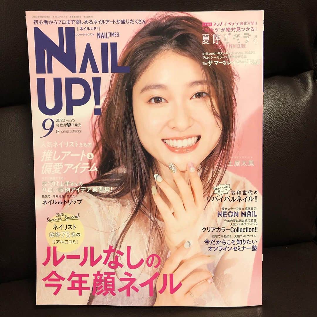 エリコネイルさんのインスタグラム写真 - (エリコネイルInstagram)「. 現在好評発売中のNAIL UP! vol.96（ @nailup_official ） 【The サマーなレイヤードNail】に 黒崎えり子先生（ @erikokurosaki322 ）をはじめerikonailネイリストの皆さんの多彩なデザインが掲載されています✨ . . #モアクチュール #morecouture  #エリコネイル #erikonail #黒崎えり子先生  #erikonailomotesando #erikonailginza  #nailup #ネイルアップ #ネイルアップ掲載中  #モアジェル #moregel #ジェルネイル  #ジェルネイルデザイン #ジェルアート #レイヤードネイル  #nail #nails #nailart #gelnail #gelnails #네일#젤네일 #美甲」7月28日 18時20分 - morecouture_jp