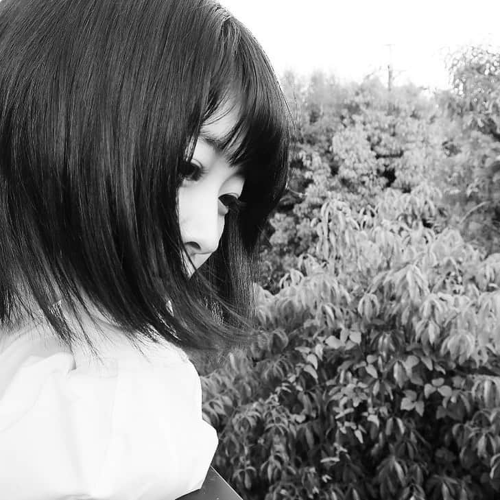 河村花さんのインスタグラム写真 - (河村花Instagram)「. #白黒  #河村花」7月28日 18時55分 - hana_kawamura