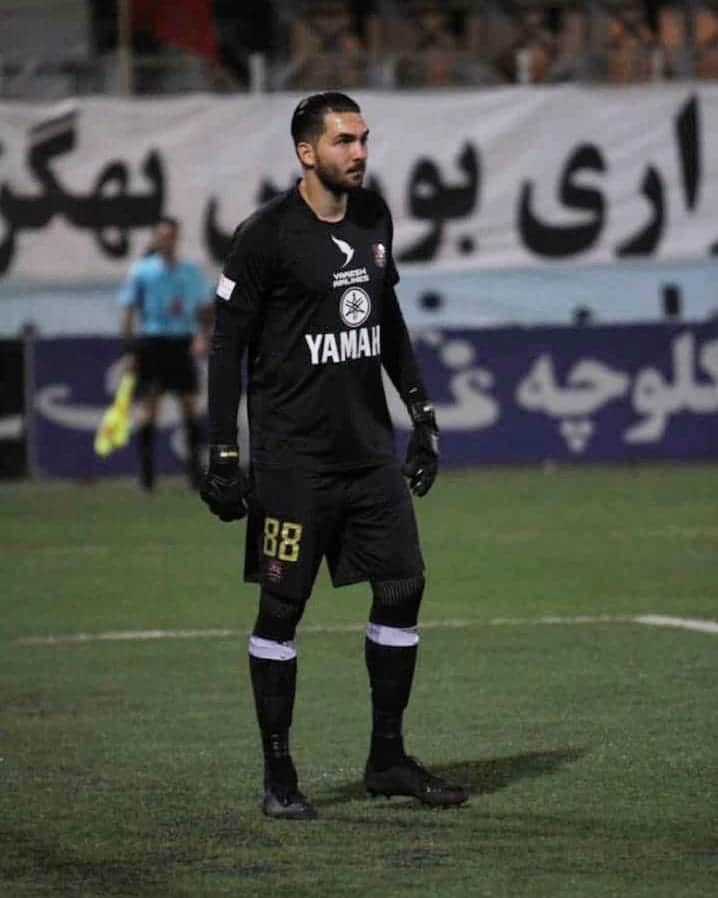 アリレザ・ハギギのインスタグラム：「💪🚩⚽️⬆️🙏」