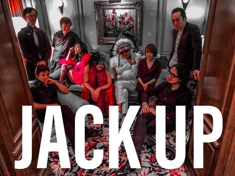 佐々木心音のインスタグラム：「【バンドJackUp】で ついに配信ライブをやります！！ 8/2 (日)19:30〜 72時間はアーカイブでも観られます  https://triumph-bridge.zaiko.io/_item/328678 女Vo.として、 ロックシンガー浦田健志と Jackupのバンド7人のメンバーと 80's 90's の名曲と名曲を、、、！！！ リスペクトアレンジとパフォーマンスともに 夜を華やかにさせるバンドです！ . 今回は画面越し。 でも負けないよ！！ 梅雨を吹き飛ばすっ 今まで気になって見れなかったそこのあなた、 ぜひ、観て見て。  ---------さらに詳細--------  配信チケットを購入する際にさらに上乗せで応援したい場合にご利用できるアーティストへの「応援投げ銭」や、ライブ配信中・アーカイヴ視聴中に使用するデジタルスタンプ式の投げ銭「Stickits」もご利用ください！　 ●視聴テストをしたい場合（事前にこちらをお試しされることをお勧めします） こちらの無料チケットでお試し下さい。 視聴の流れや方法を予めご確認頂けます。 https://streaming.zaiko.io/_buy/1mvO:5lN:73deb  ●配信ご利用の流れ　https://zaiko.io/support?cid=23#faq-17  ●配信チケットのご利用方法　https://zaiko.io/support?cid=40#faq-372 ●その他　Q&A　https://zaiko.io/support?cid=40#faq-372  . #配信ライブ #バンド #ジャッキアップ #jackup #jpop #rock #soul #昭和歌謡 #arrangement #respect #vocal #actress #performancecar #stage #live #dancing #singing #moving #stayhome」