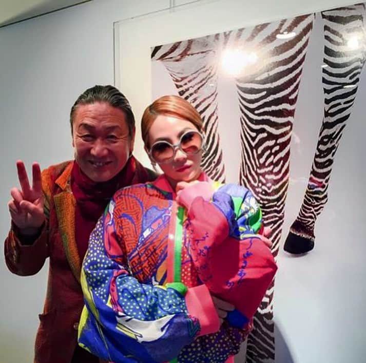 CL さんのインスタグラム写真 - (CL Instagram)「+rip colorful legend Mr. Kansai Yamamoto @kansai_yamamoto_official+」7月28日 19時29分 - chaelincl
