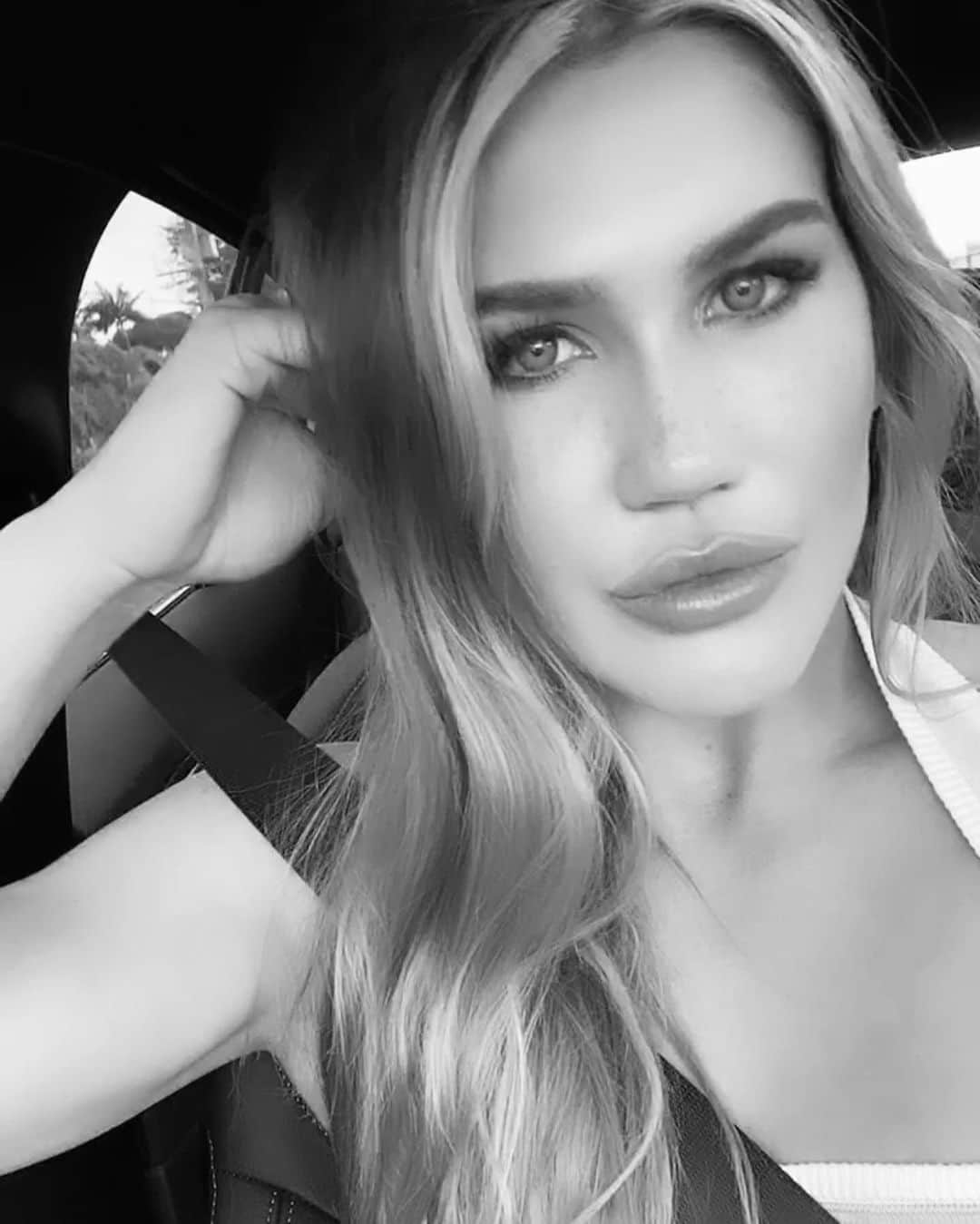 シャルロッテ・キャスリックのインスタグラム：「challenge accepted @jordanmercer_1 - when women support women, incredible things happen 🤍 #womansupportingwomen」
