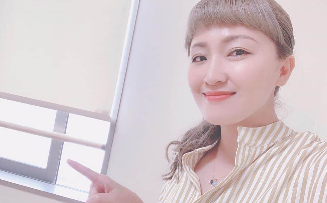 丸山桂里奈さんのインスタグラム写真 - (丸山桂里奈Instagram)「本日、無事に終わりました👏👏👏 そして、また新たなチャレンジに向かい、最高に幸せな時間をつかみました✊ そして、素晴らしい空間にいれたことがとにかく嬉しくて涙は出てませんが、出そうなくらいとにかく衝撃的でした🐕🌙 まだ告知できませんが、また告知できるのを楽しみに待ちます🥺😃🤟 楽屋を用意していただき、換気し、ソーシャルディスタンスも完璧でした✊  共演者さま、スタッフさま、みなさまありがとうございました😊 だいすきな場所、人々が増えました。それだけで幸せでしょ？❤️  #幸せすぎて #帰宅してから乾杯 #もう酔っ払いです #幸せな時間を思い出し飲んでます #またいつか出れますように #私の活力です #やっぱりあごがシャクレだな #でもいいや #それも私だから #いい意味で #インスタバエ」7月28日 19時51分 - karinamaruyama